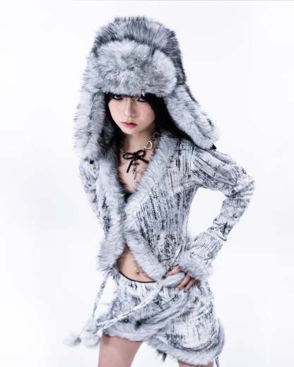 <IT's N0T BLACK & WHITE> - WHITE CYGNUS OLOR