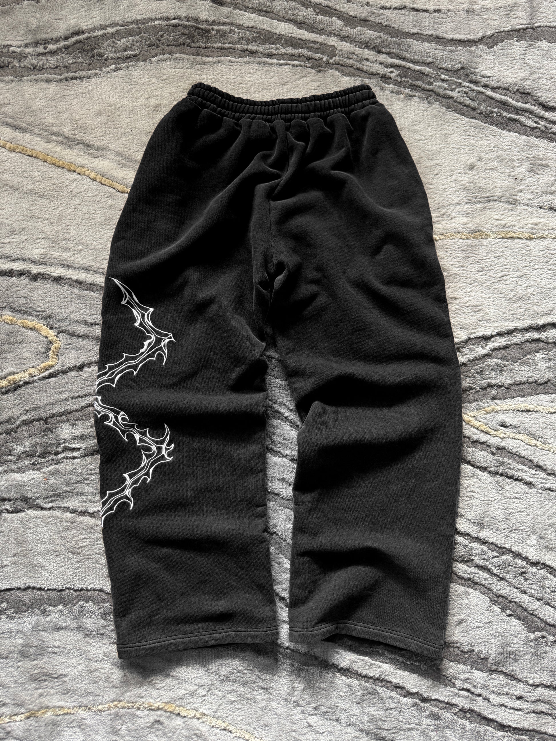 BERSERK RELIC SWEATS