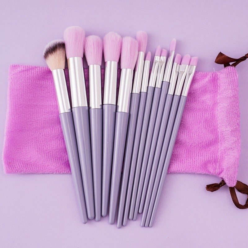 🔥13-Pc Professional Makeup Brush Kit – Soft Synthetic Hair for Face & Eyes – Travel-Friendly