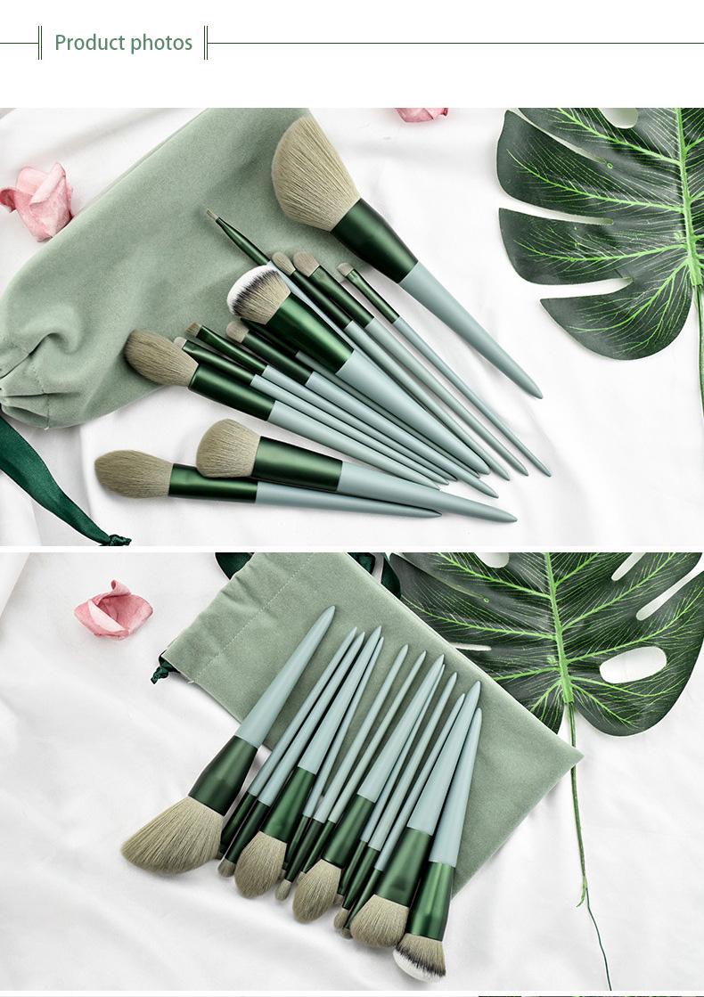 🔥13-Pc Professional Makeup Brush Kit – Soft Synthetic Hair for Face & Eyes – Travel-Friendly