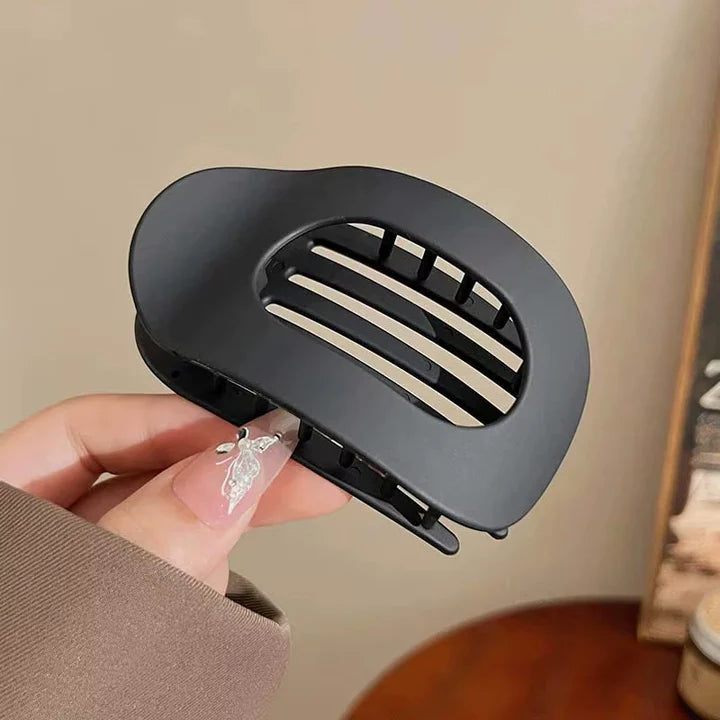 CURLY - Flat Claw Clip