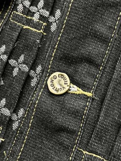 Contrast Color Spliced Long Sleeved Denim Jackets