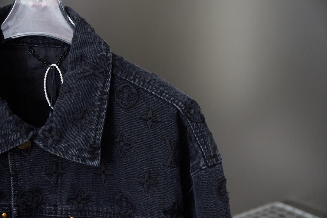 Gradient Embroidery Long Sleeved Denim Jackets