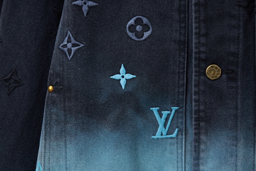 Gradient Embroidery Long Sleeved Denim Jackets