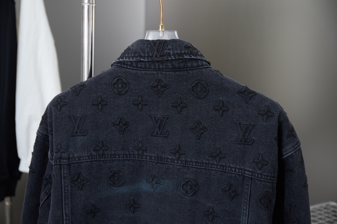 Gradient Embroidery Long Sleeved Denim Jackets