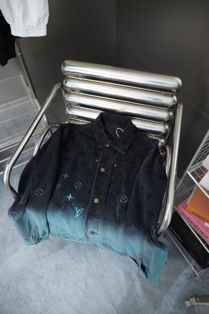 Gradient Embroidery Long Sleeved Denim Jackets