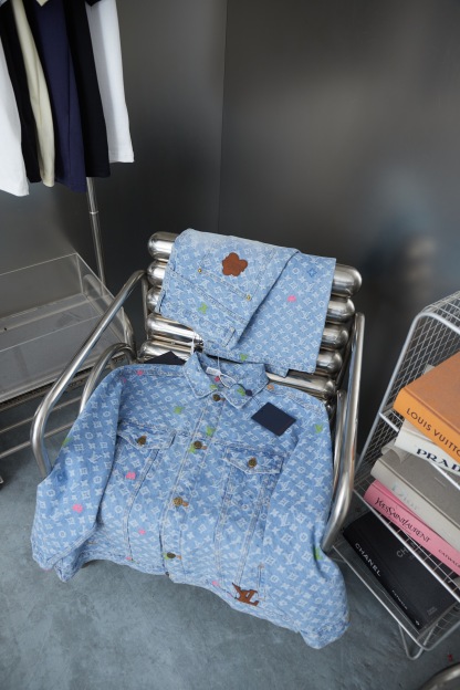 Old Flower Print Long Sleeved Denim Jackets