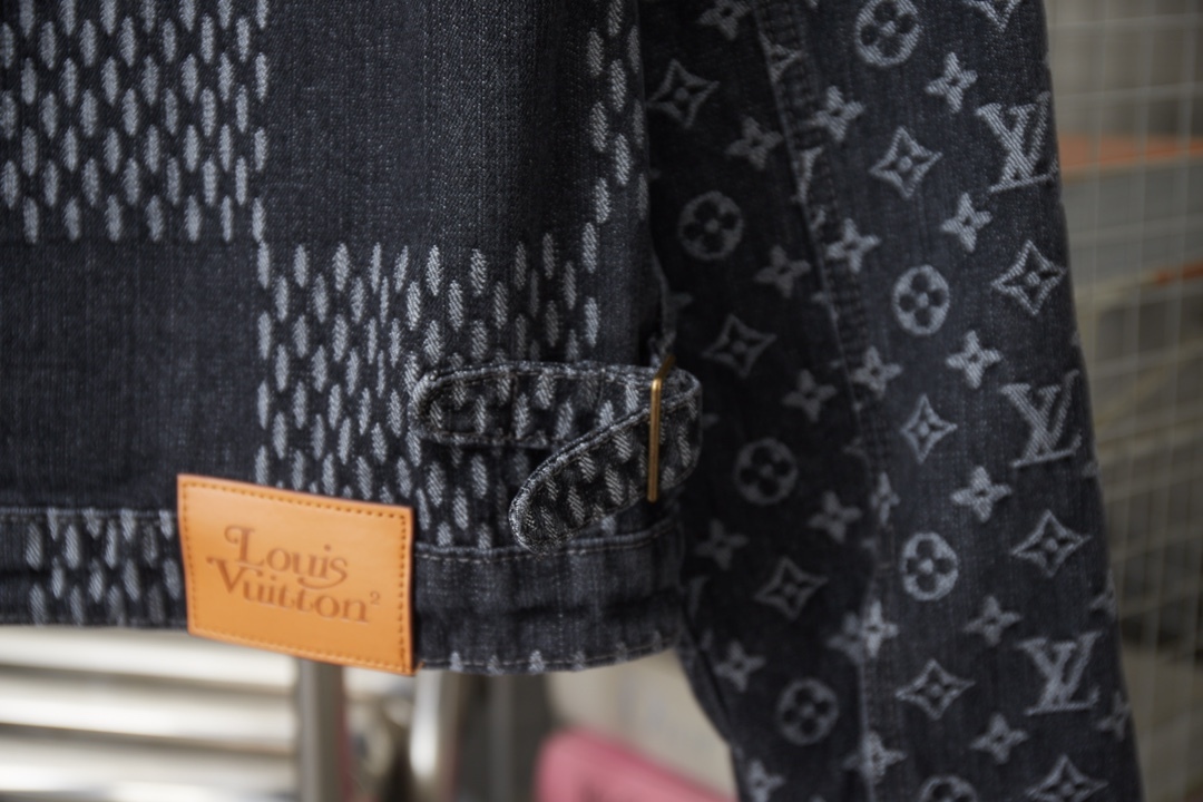 Checkerboard Print Long Sleeved Denim Jackets