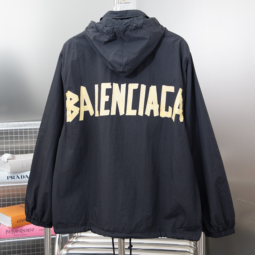 Classic Letter Print Long Sleeved Jackets