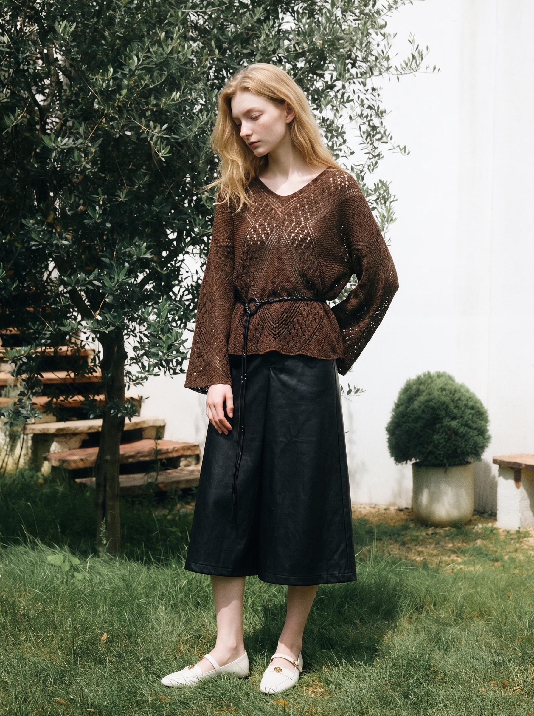 Vintage-style openwork long-sleeve knit sweater-LYONSENS