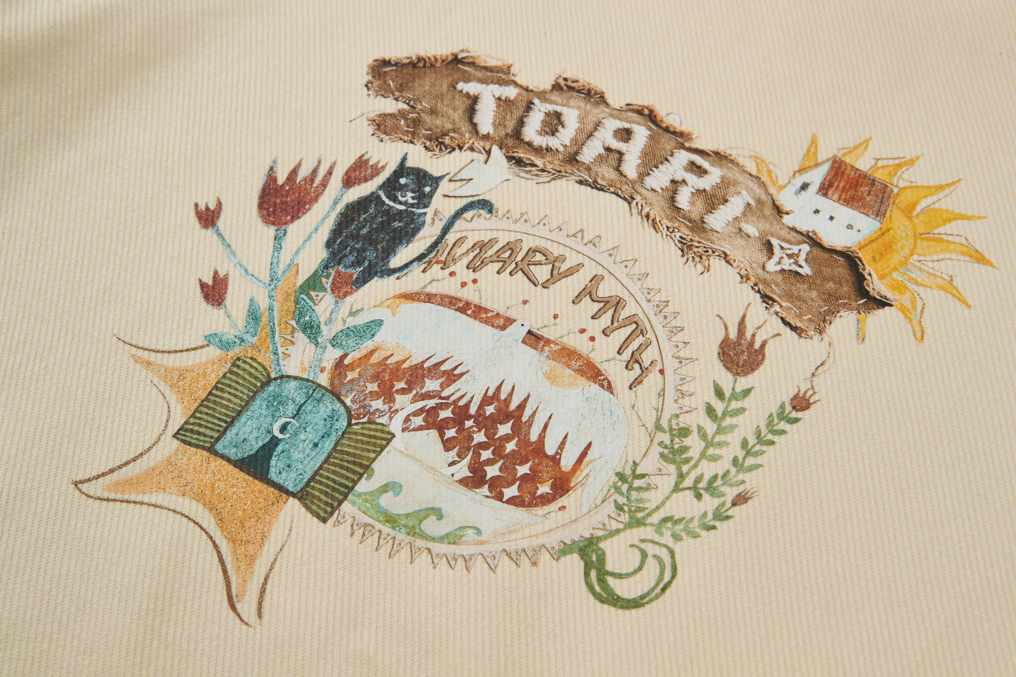 Cutout Printed Patchwork Cropped Sweatshirt-LYONSENS