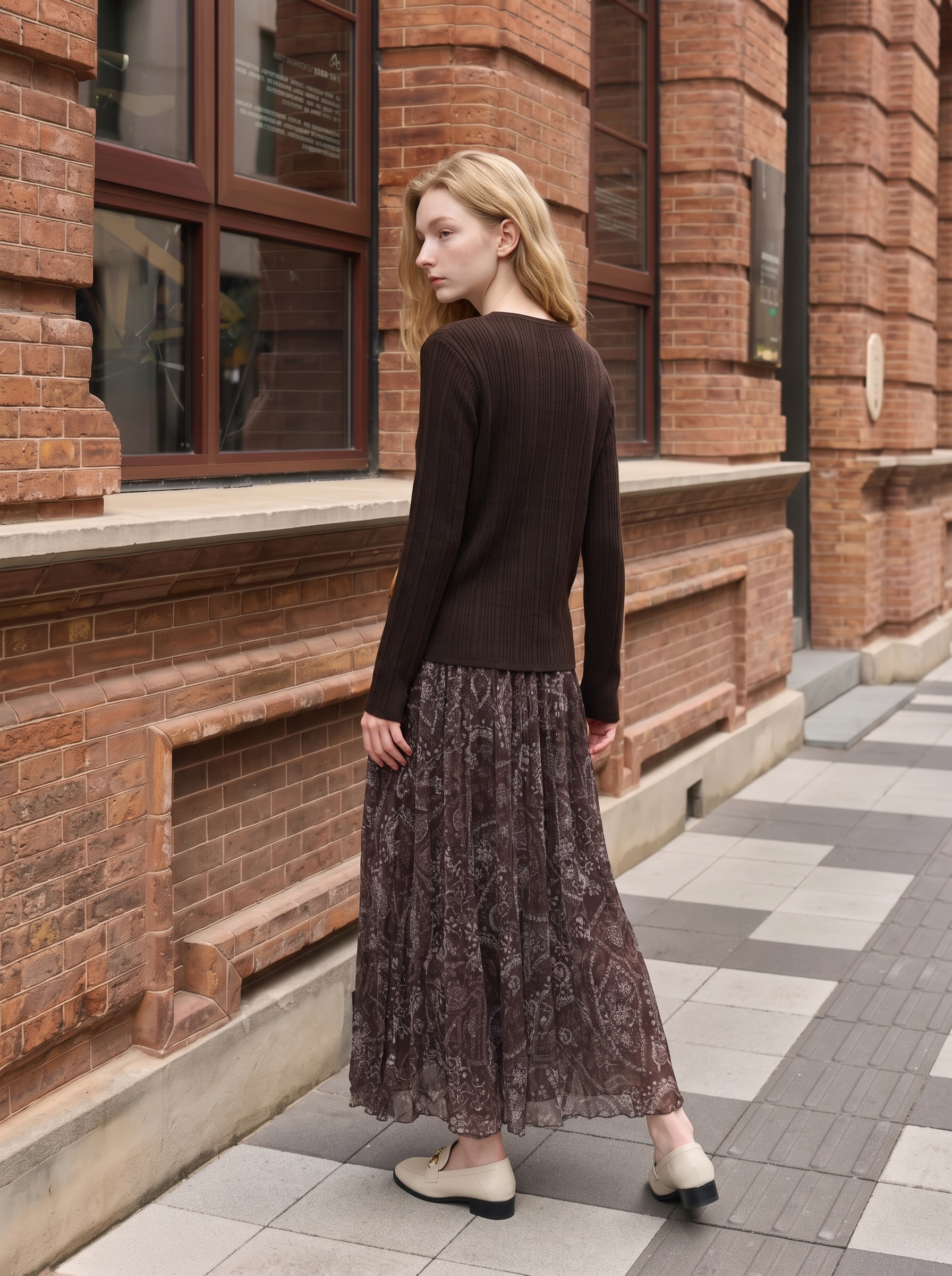 Relaxed-fit basic knit sweater-LYONSENS