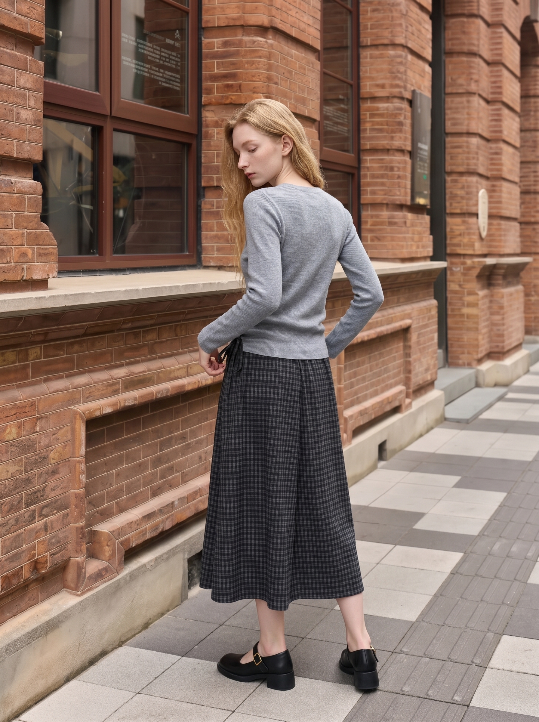 Minimalist solid-color long-sleeve knit sweater-LYONSENS