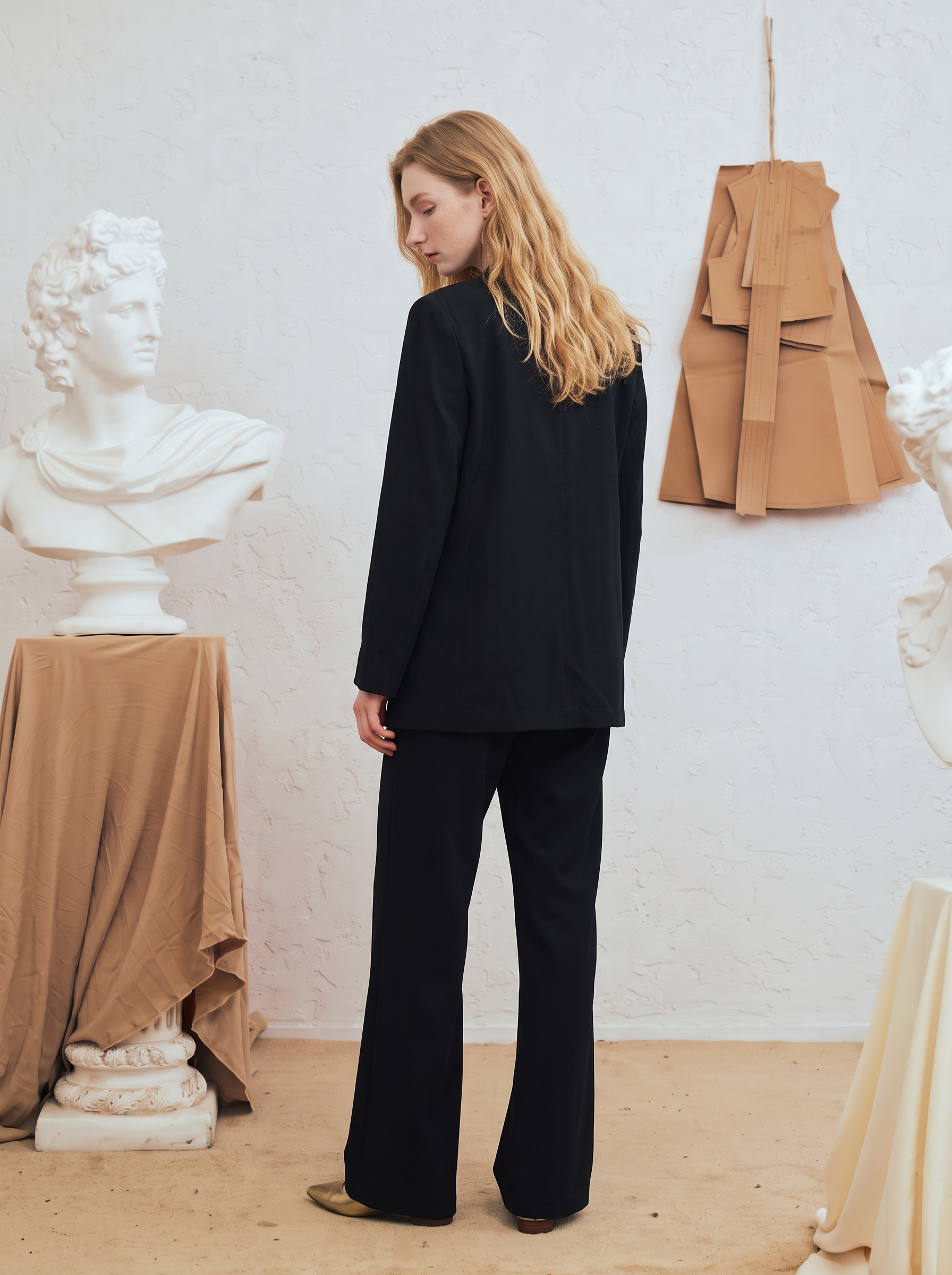 Vintage-style long-sleeve blazer with shoulder pads-LYONSENS