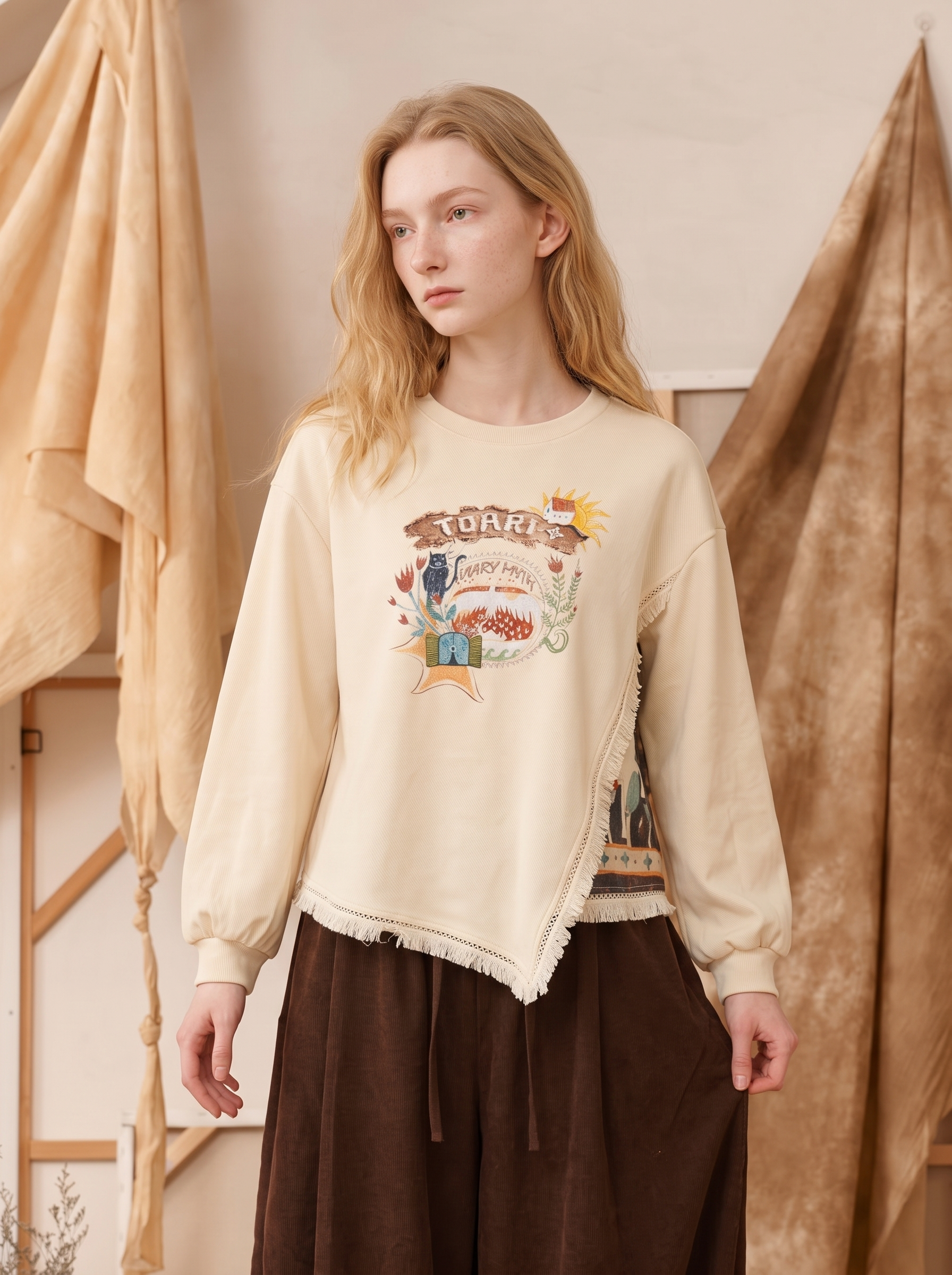 Cutout Printed Patchwork Cropped Sweatshirt-LYONSENS
