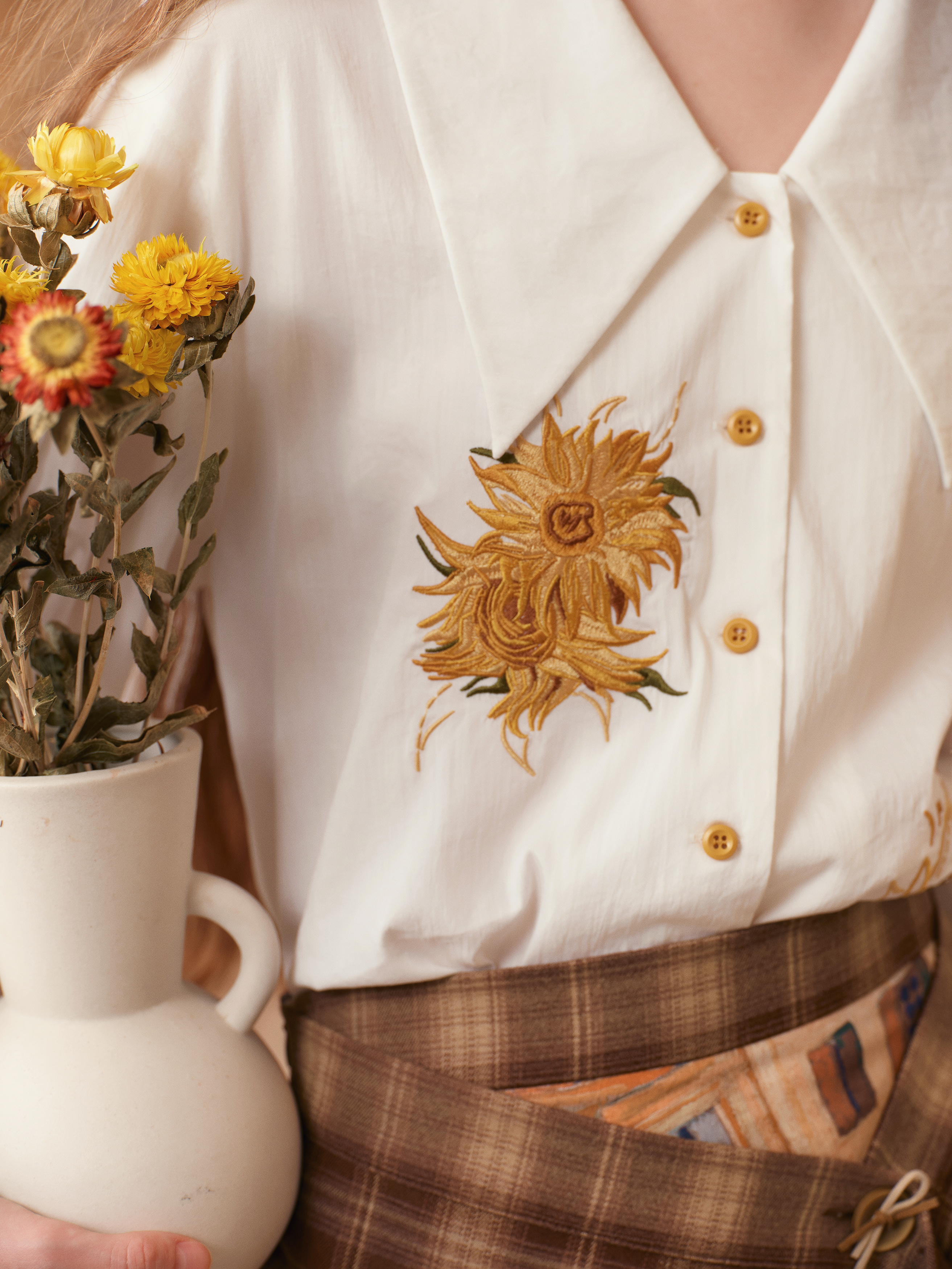 Flower-Decorated Cropped Shirt-LYONSENS