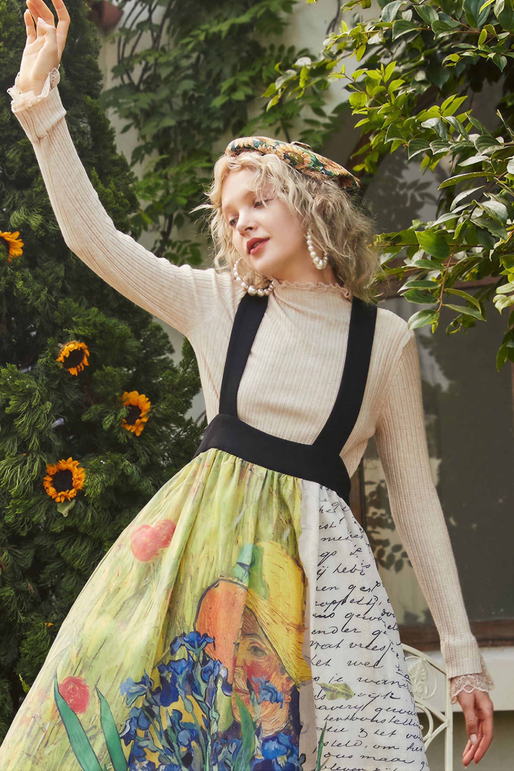 Van Gogh-Inspired Lace-Trim Knit Base Top