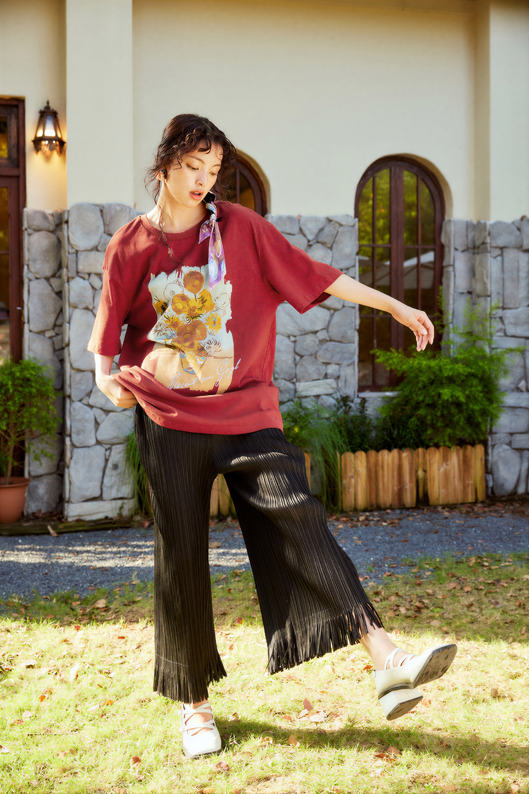 Lightweight Pleated Fringe Detail Pants