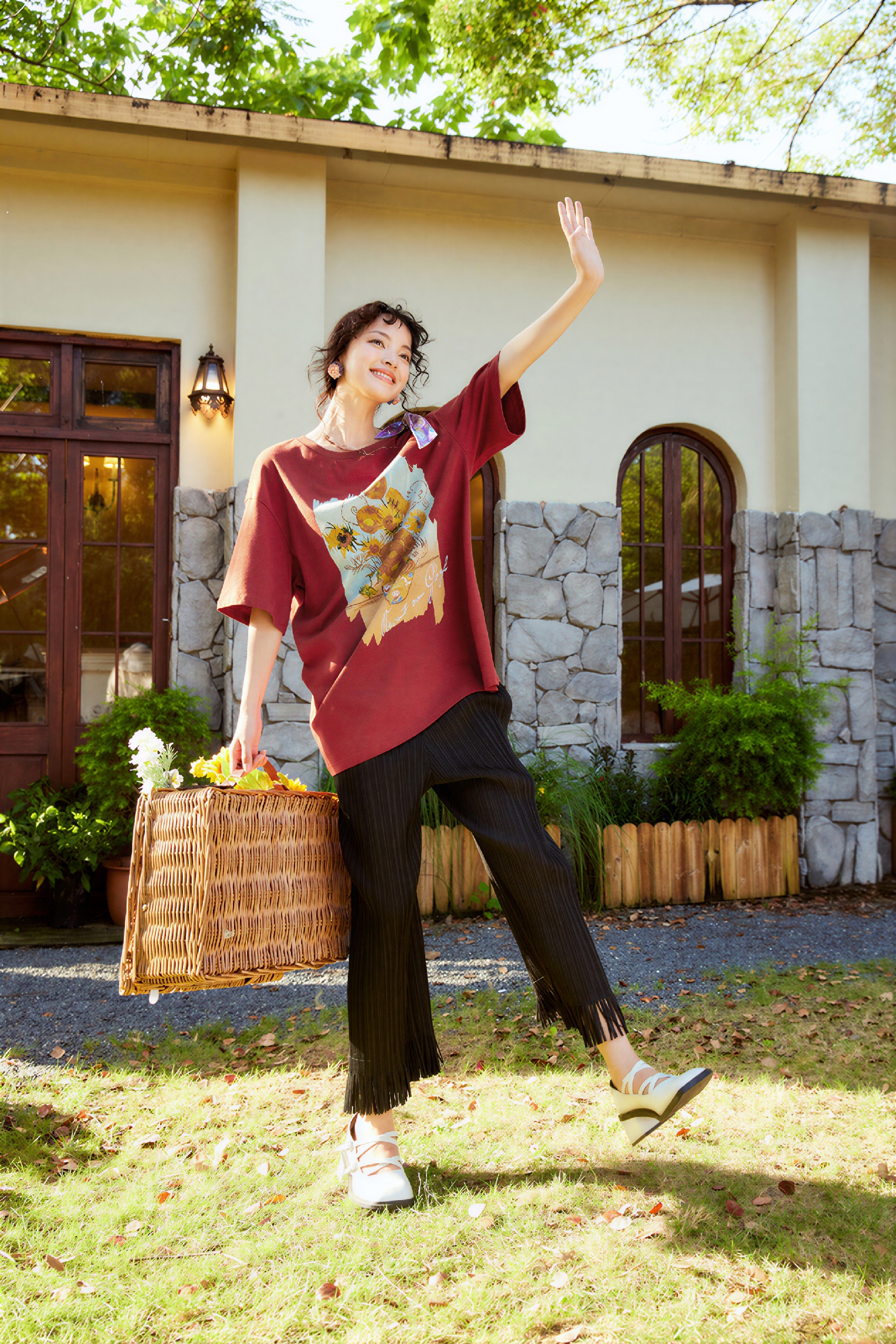 Lightweight Pleated Fringe Detail Pants