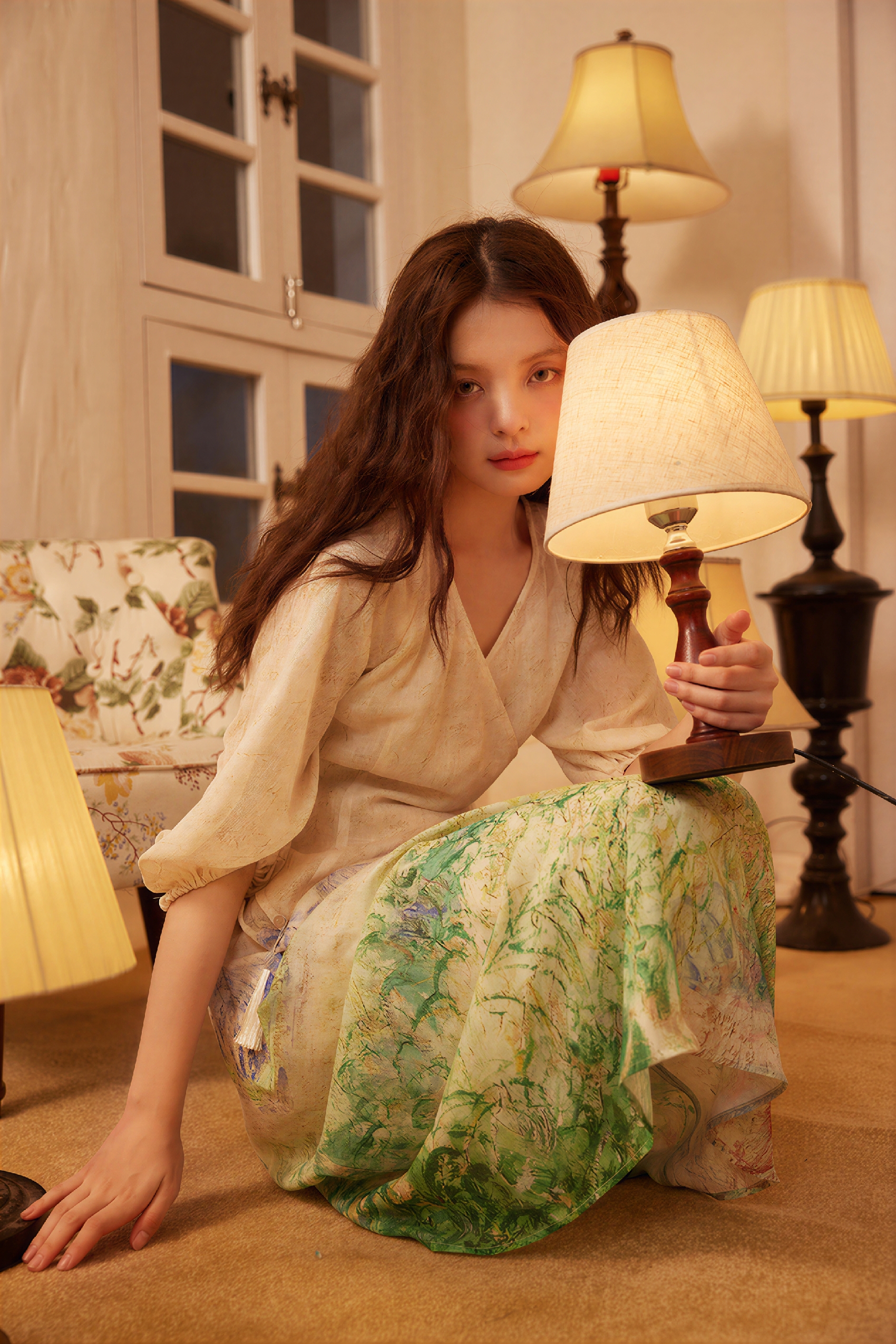 Modern Chinese-Inspired V-Neck Slimming Dress-LYONSENS