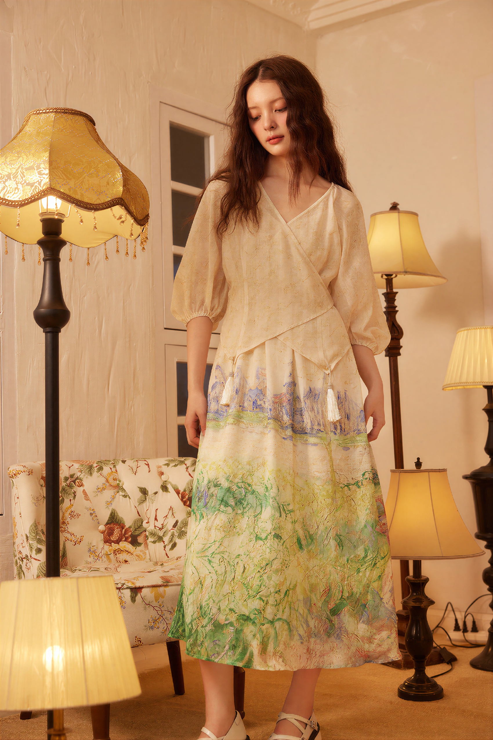 Modern Chinese-Inspired V-Neck Slimming Dress-LYONSENS