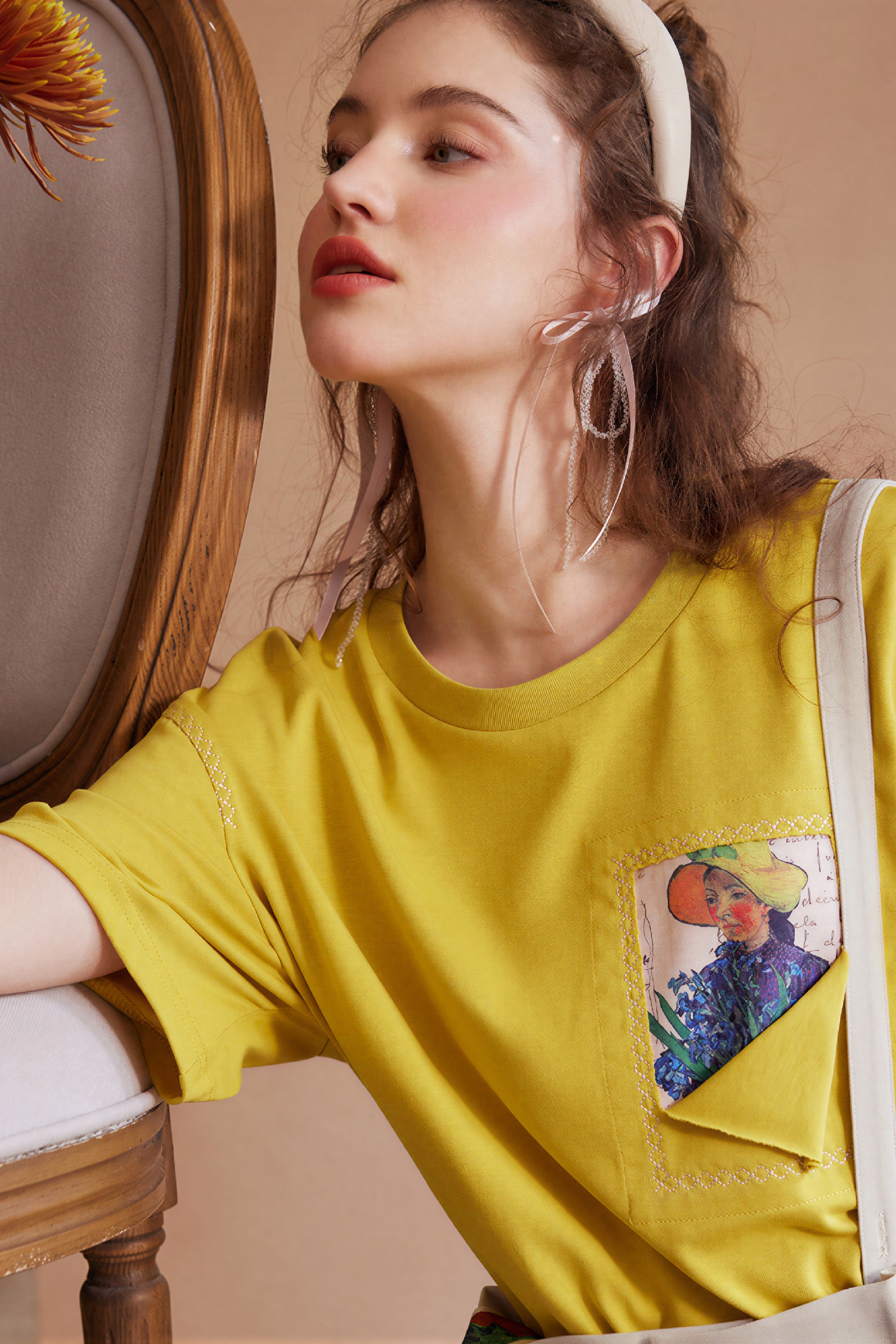 ゴッホにインスパイアされた白いコットンアートプリントTシャツ