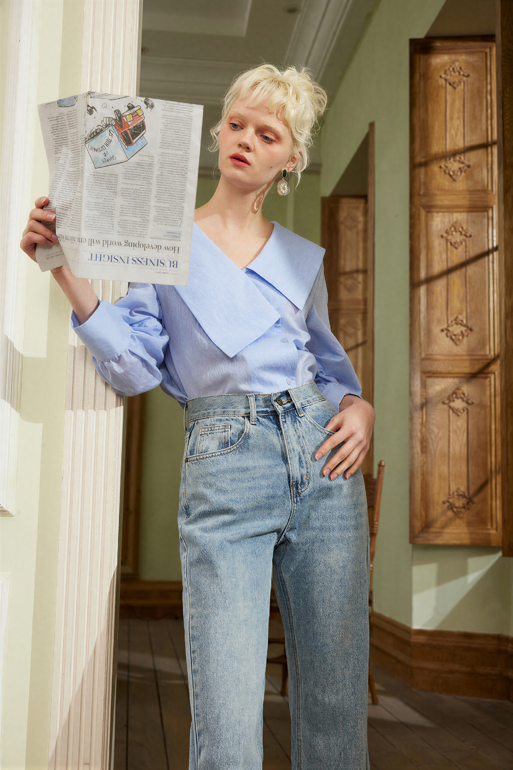 White Sailor-Collar Short-Sleeve Shirt