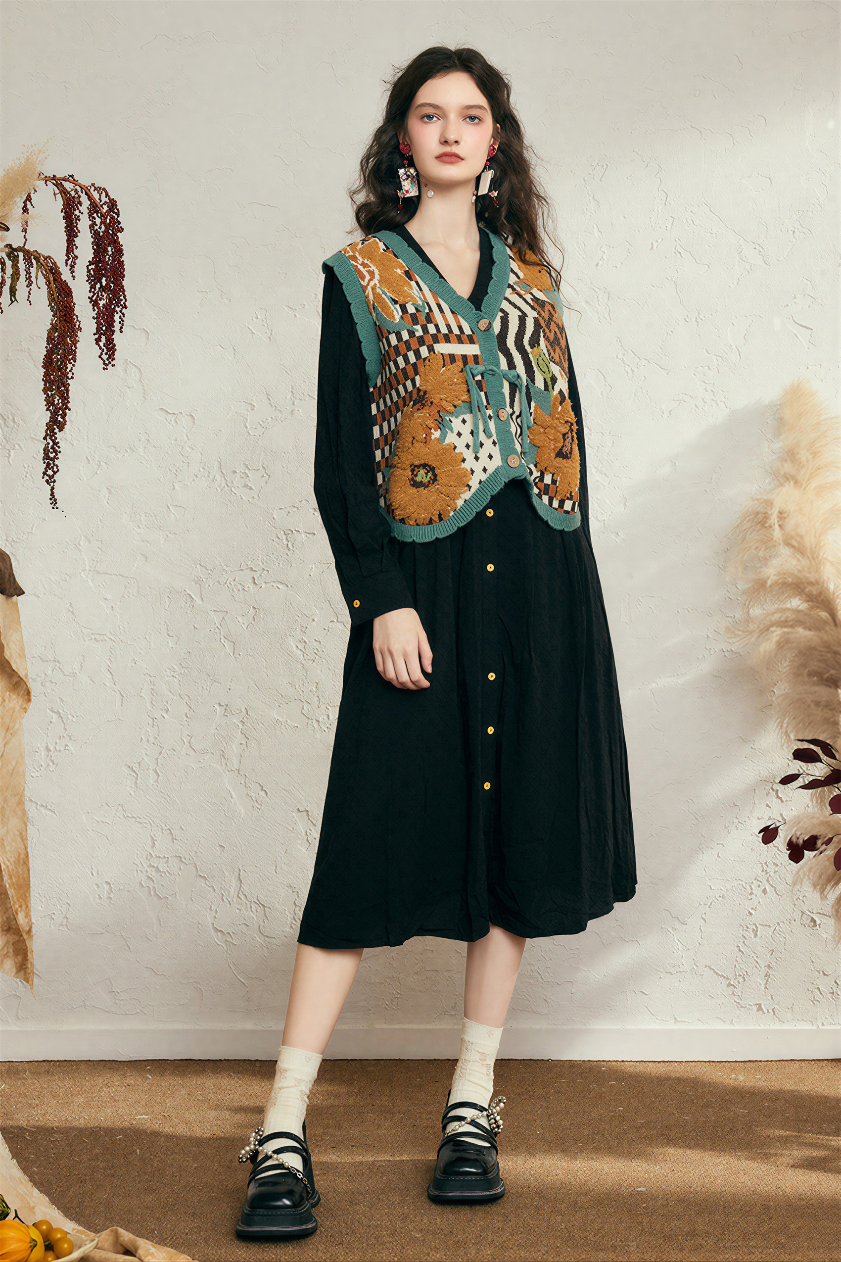 Van Gogh-Inspired V-Neck Chinese-Style Knit Vest