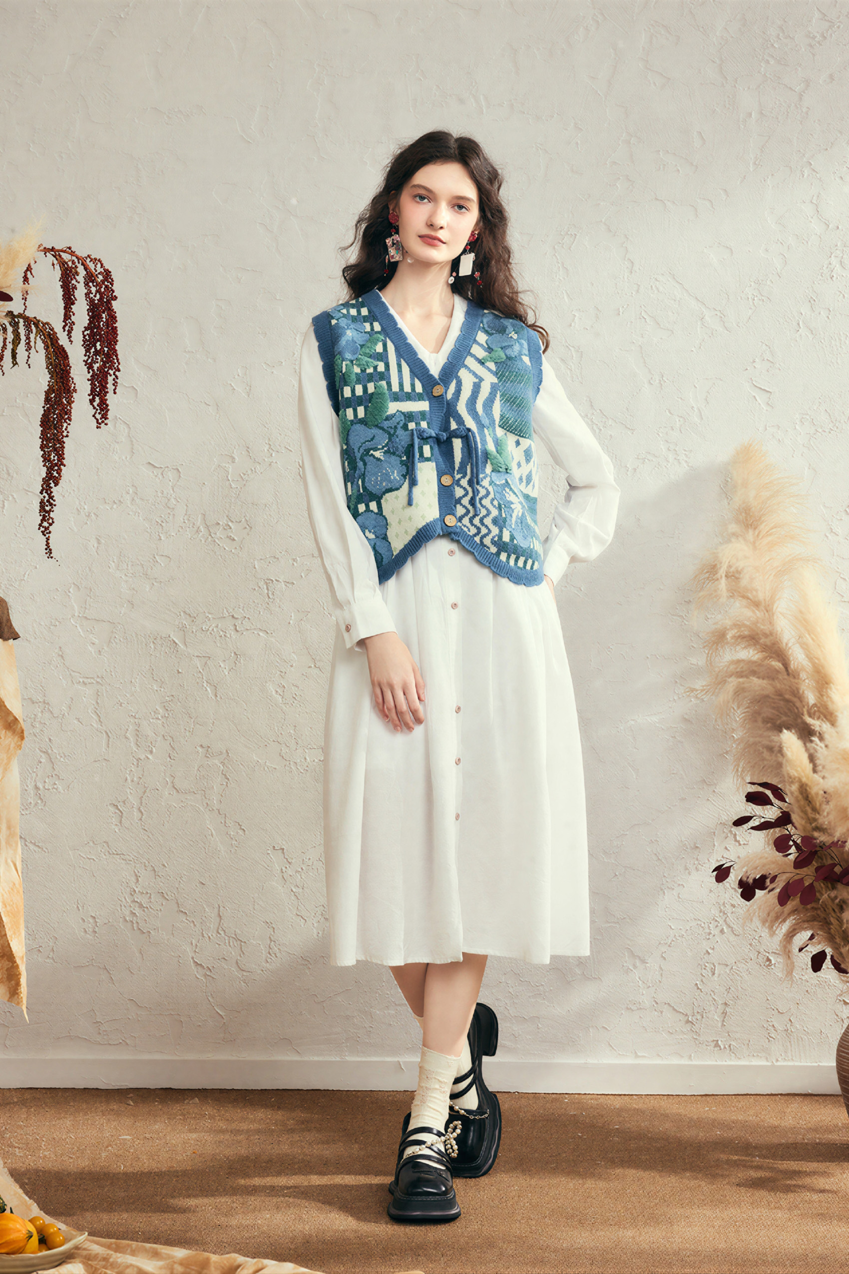 Van Gogh-Inspired V-Neck Chinese-Style Knit Vest