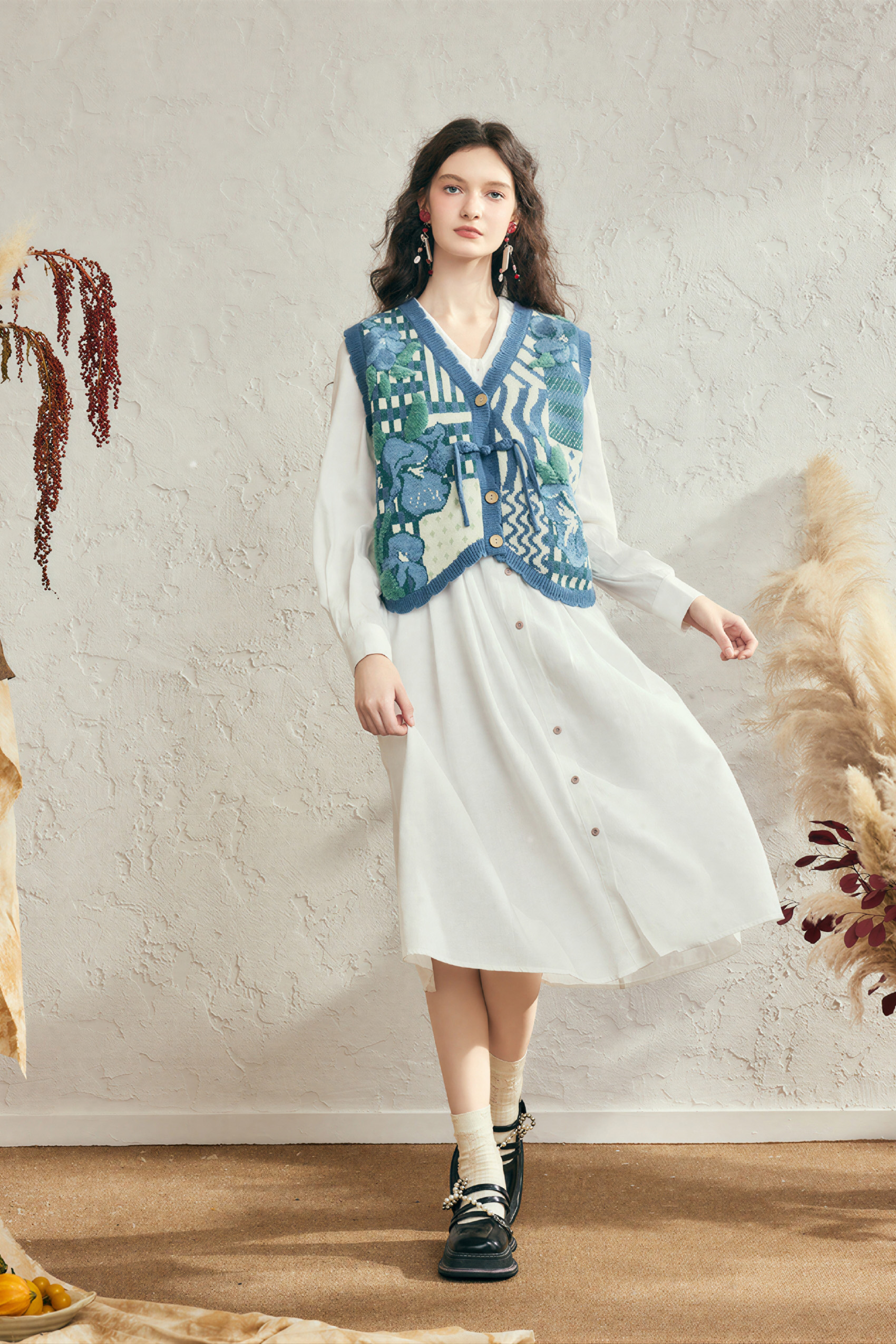 Van Gogh-Inspired V-Neck Chinese-Style Knit Vest