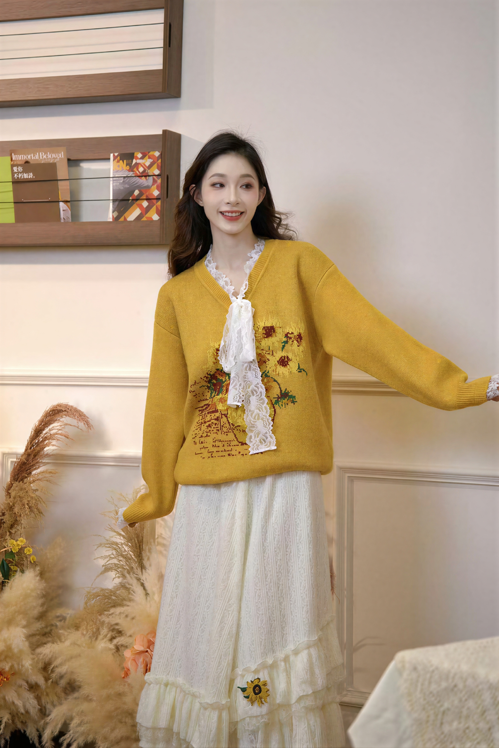 Black long-sleeved knitted pullover sweater