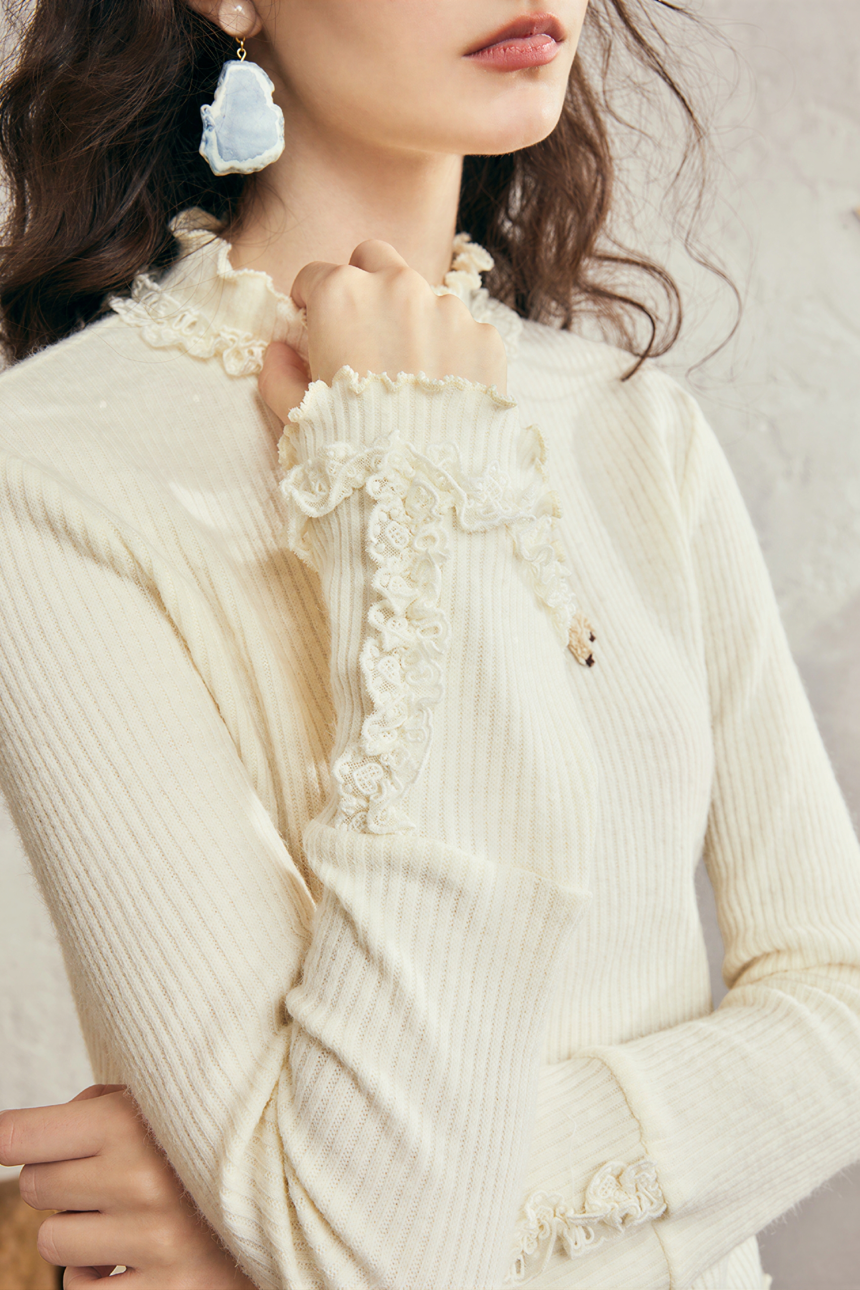 Lace-trimmed base layer T-shirt