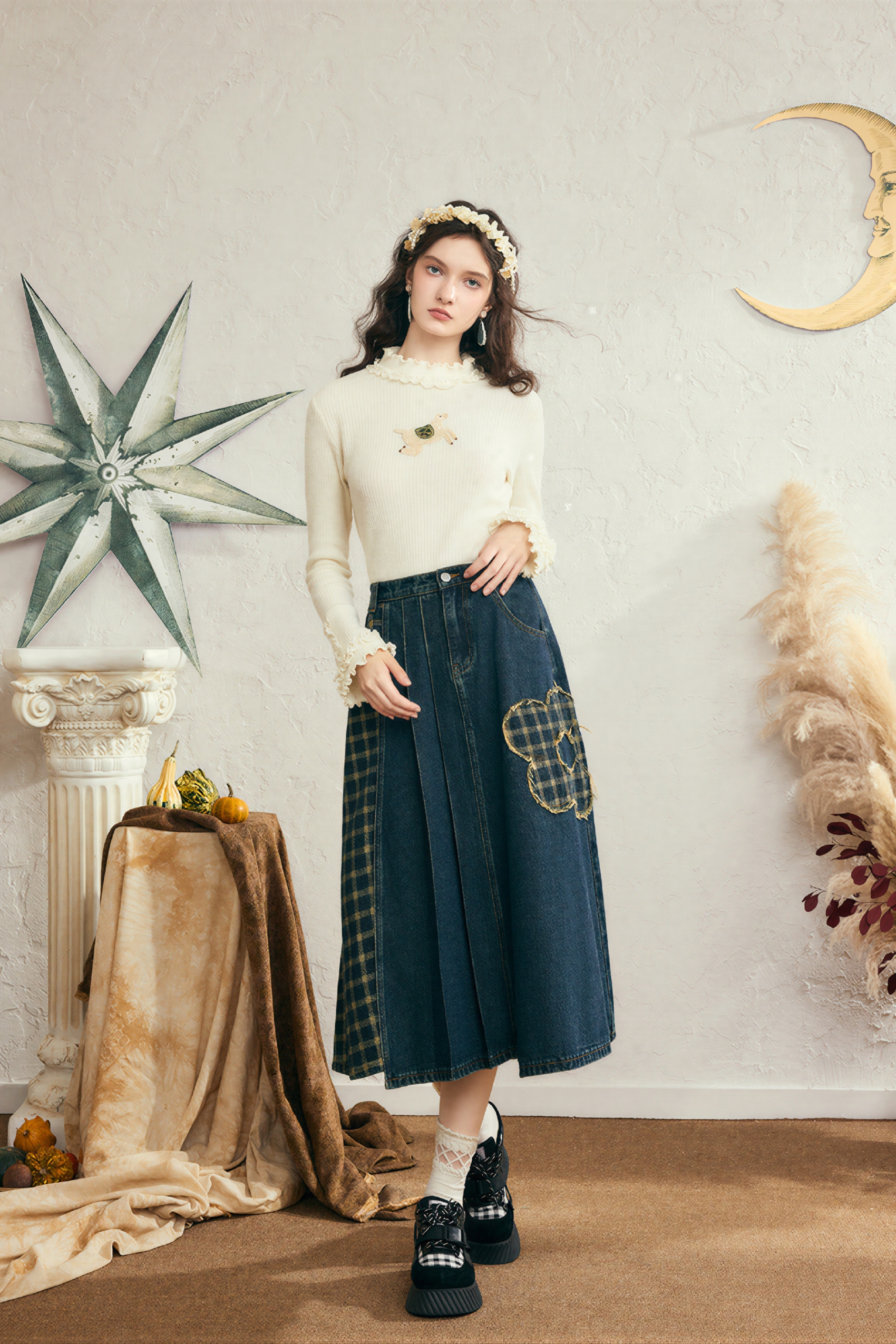 Lace-trimmed base layer T-shirt