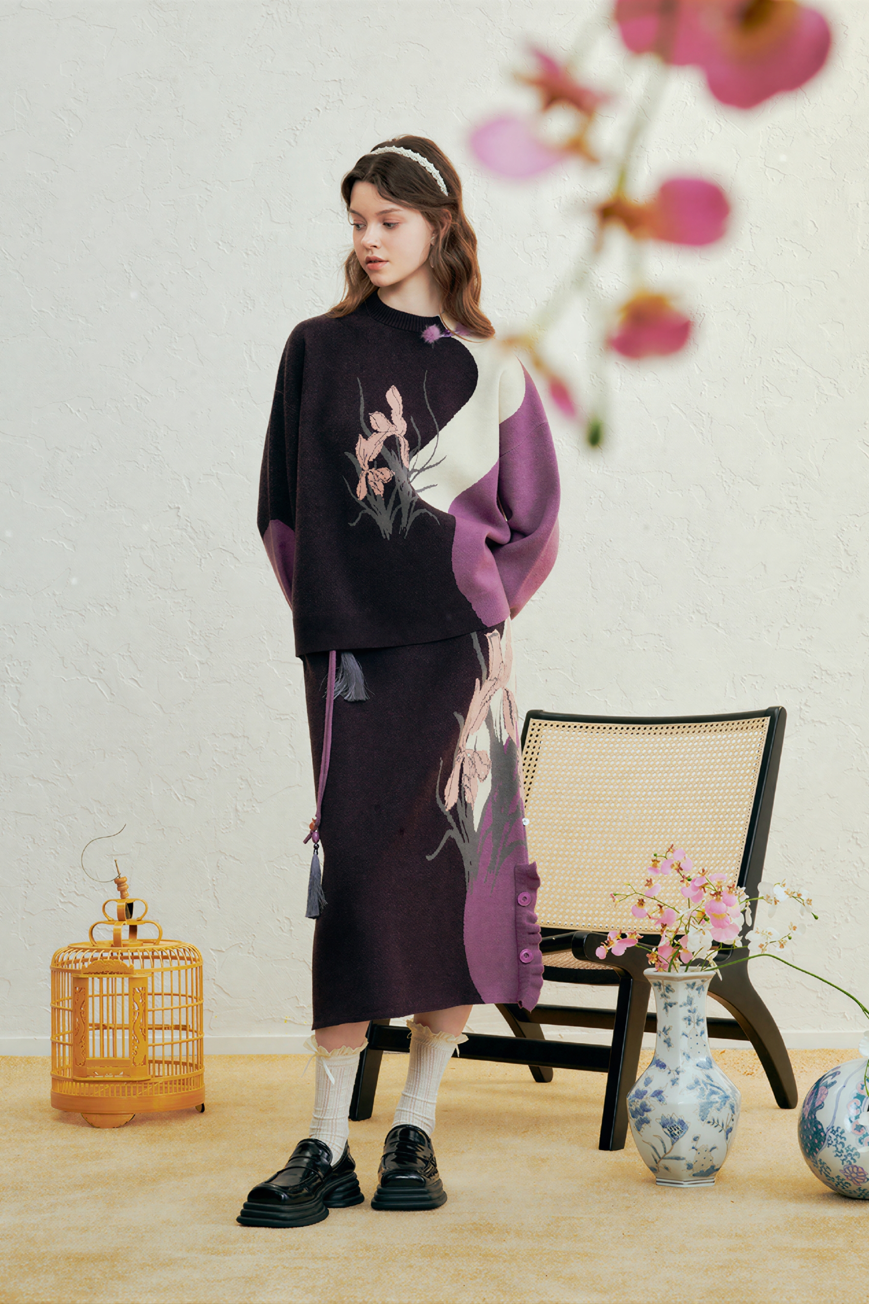 New stylish knitted suit