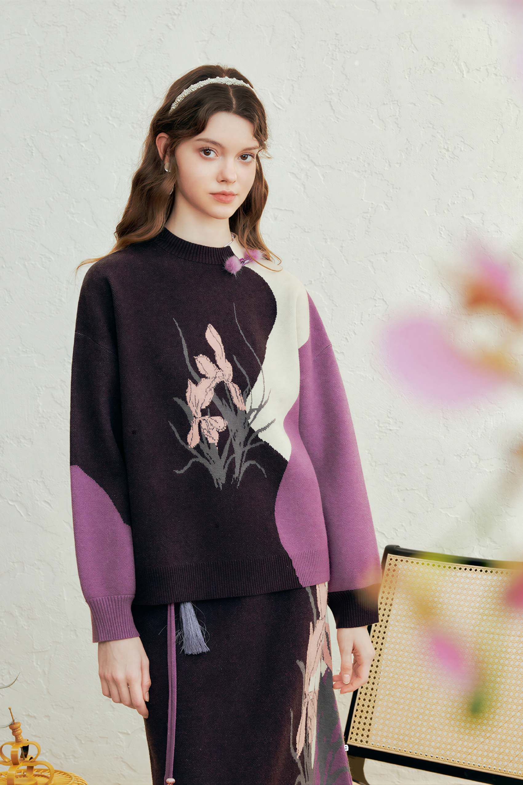 New stylish knitted suit