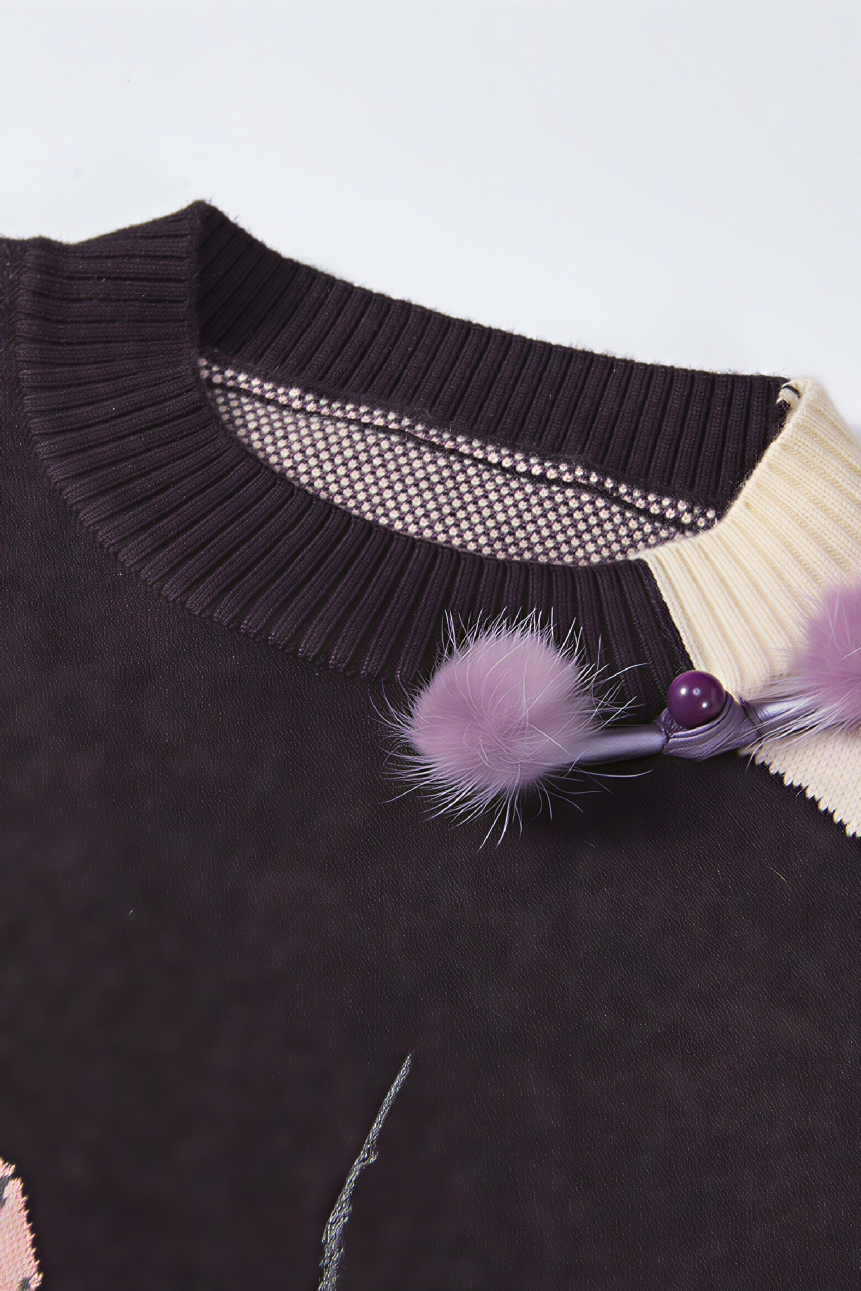 New stylish knitted suit