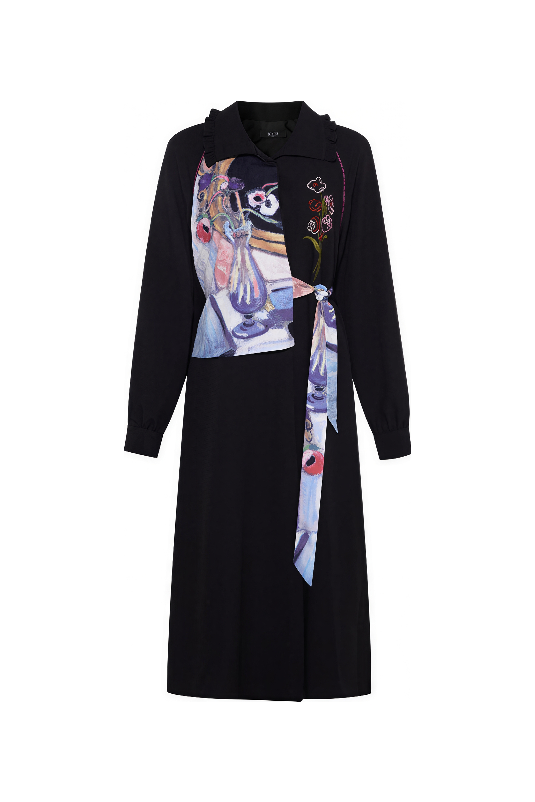 Black loose-fitting long-sleeved dress