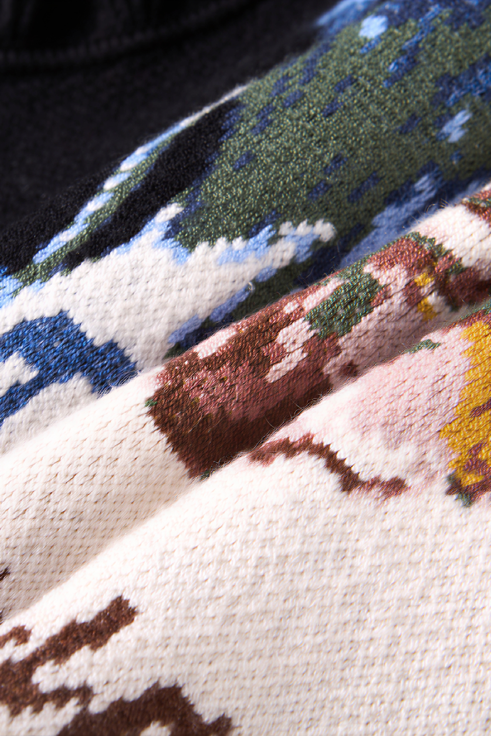 Van Gogh-Inspired V-Neck Sleeveless Knit Top