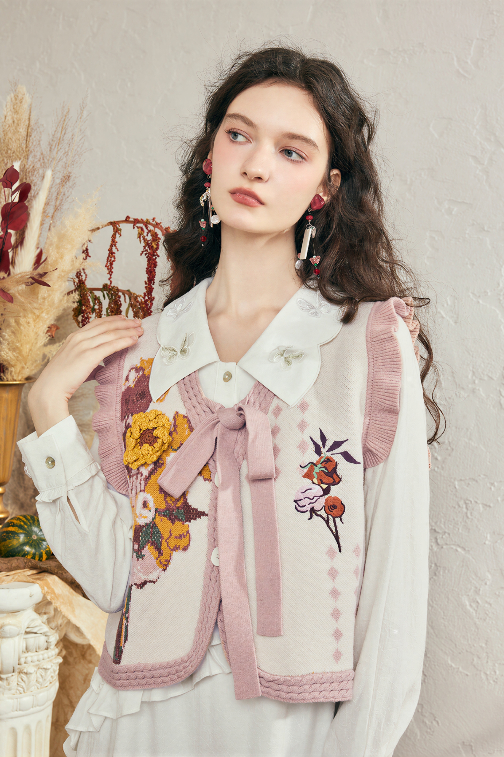 Van Gogh-Inspired V-Neck Sleeveless Knit Top