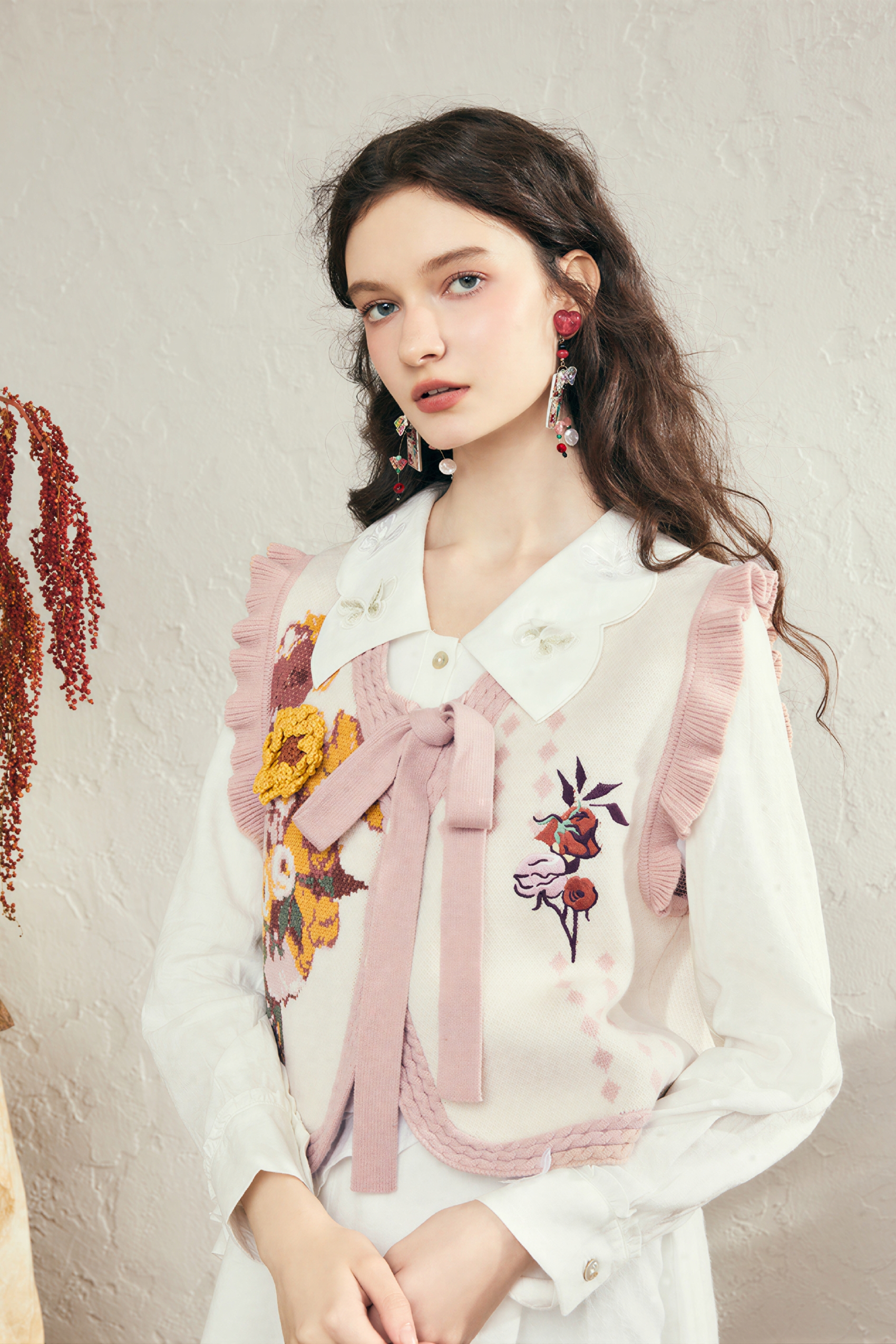 Van Gogh-Inspired V-Neck Sleeveless Knit Top