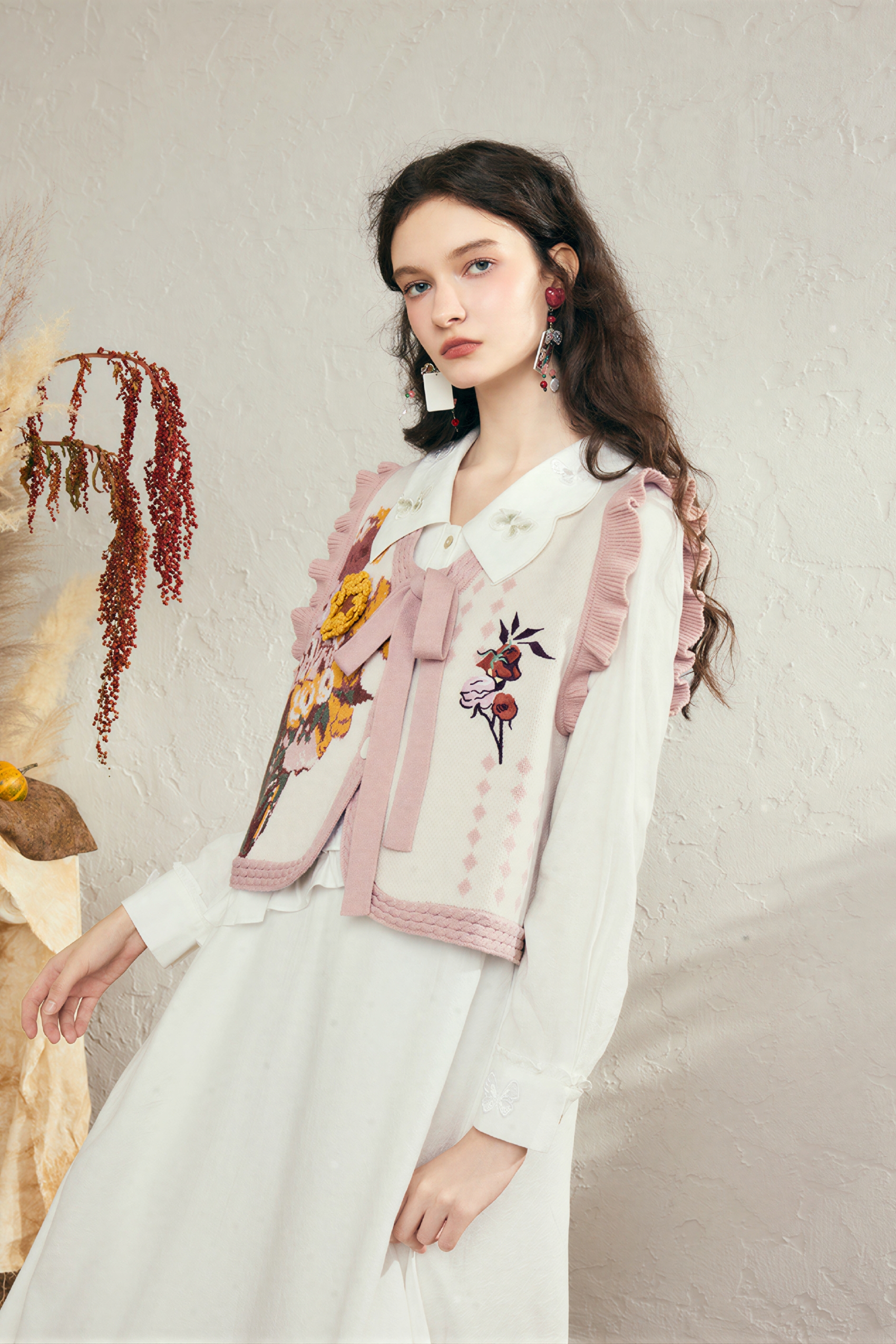 Van Gogh-Inspired V-Neck Sleeveless Knit Top