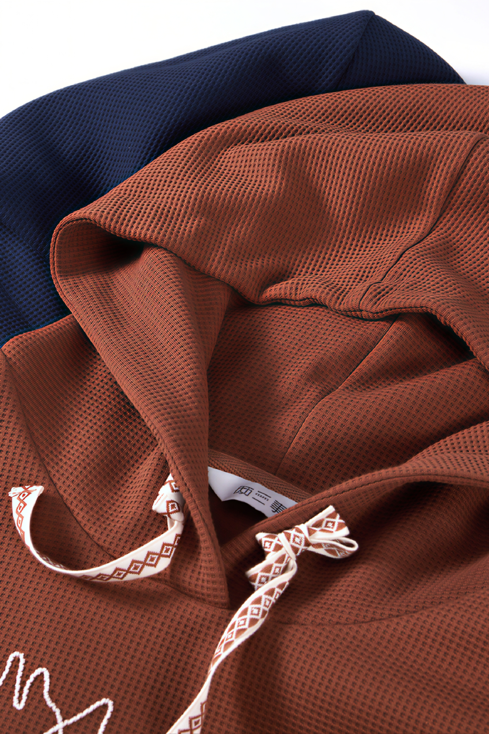 Short hooded sweatshirt