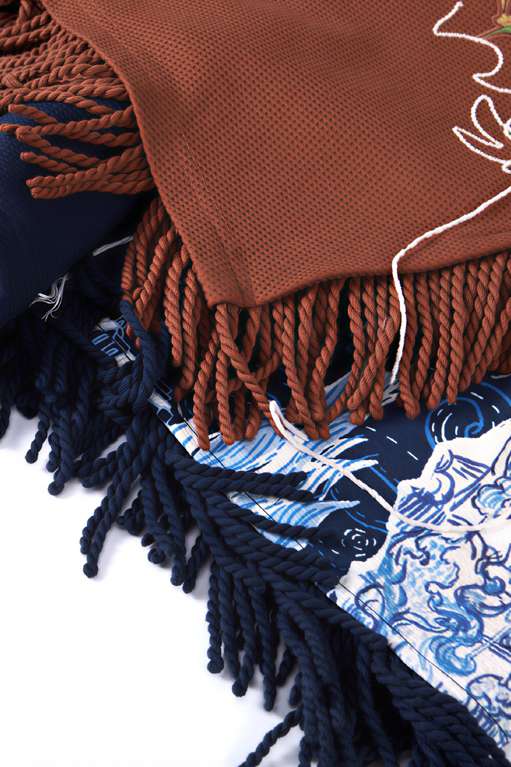 Short hooded sweatshirt