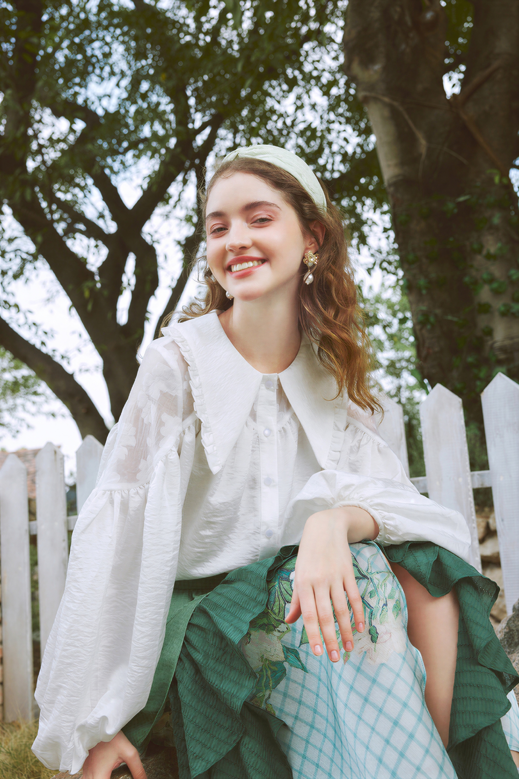 French-style lantern sleeve shirt