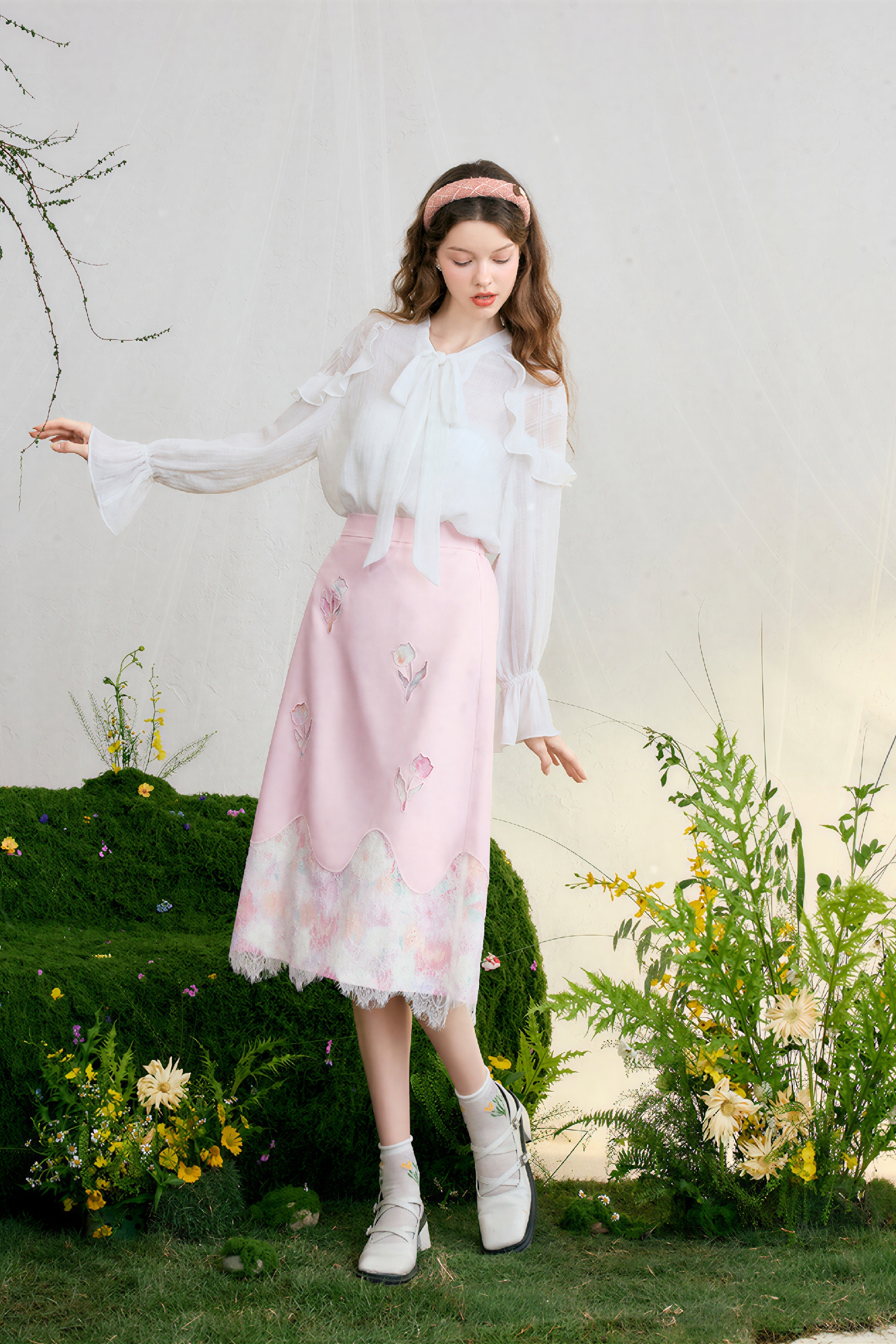 Tulip Motif Lace Patchwork Skirt