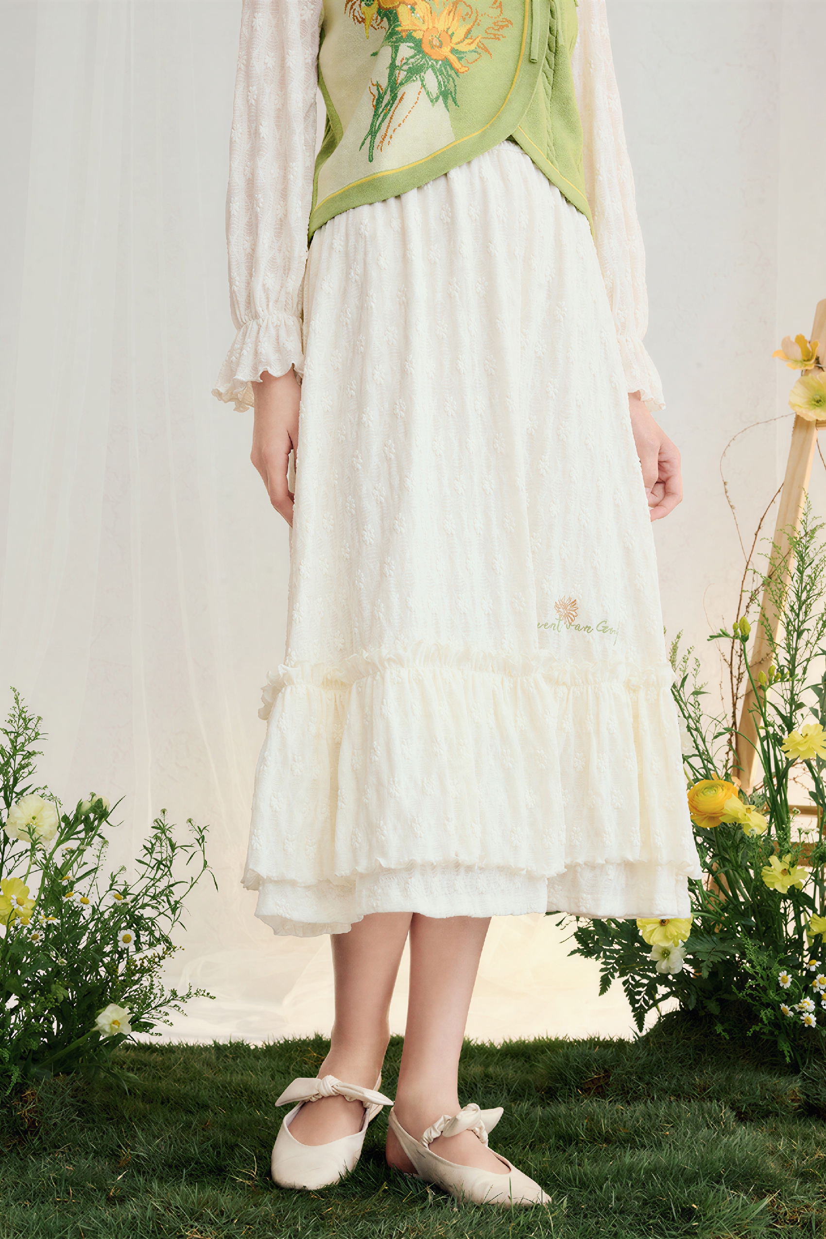 Van Gogh-Inspired Vintage White Lace Skirt