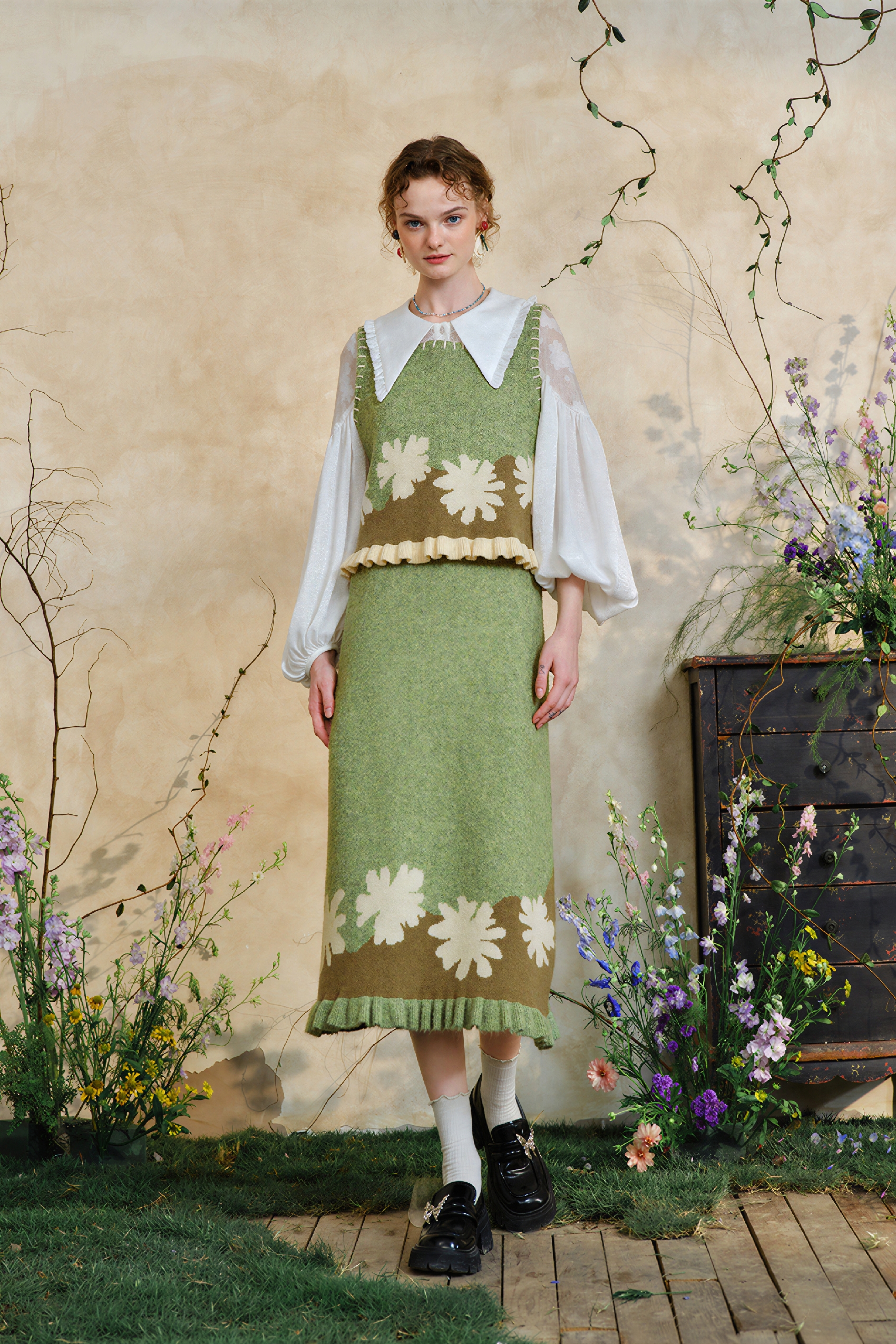 Cropped Knit Sweater Vest