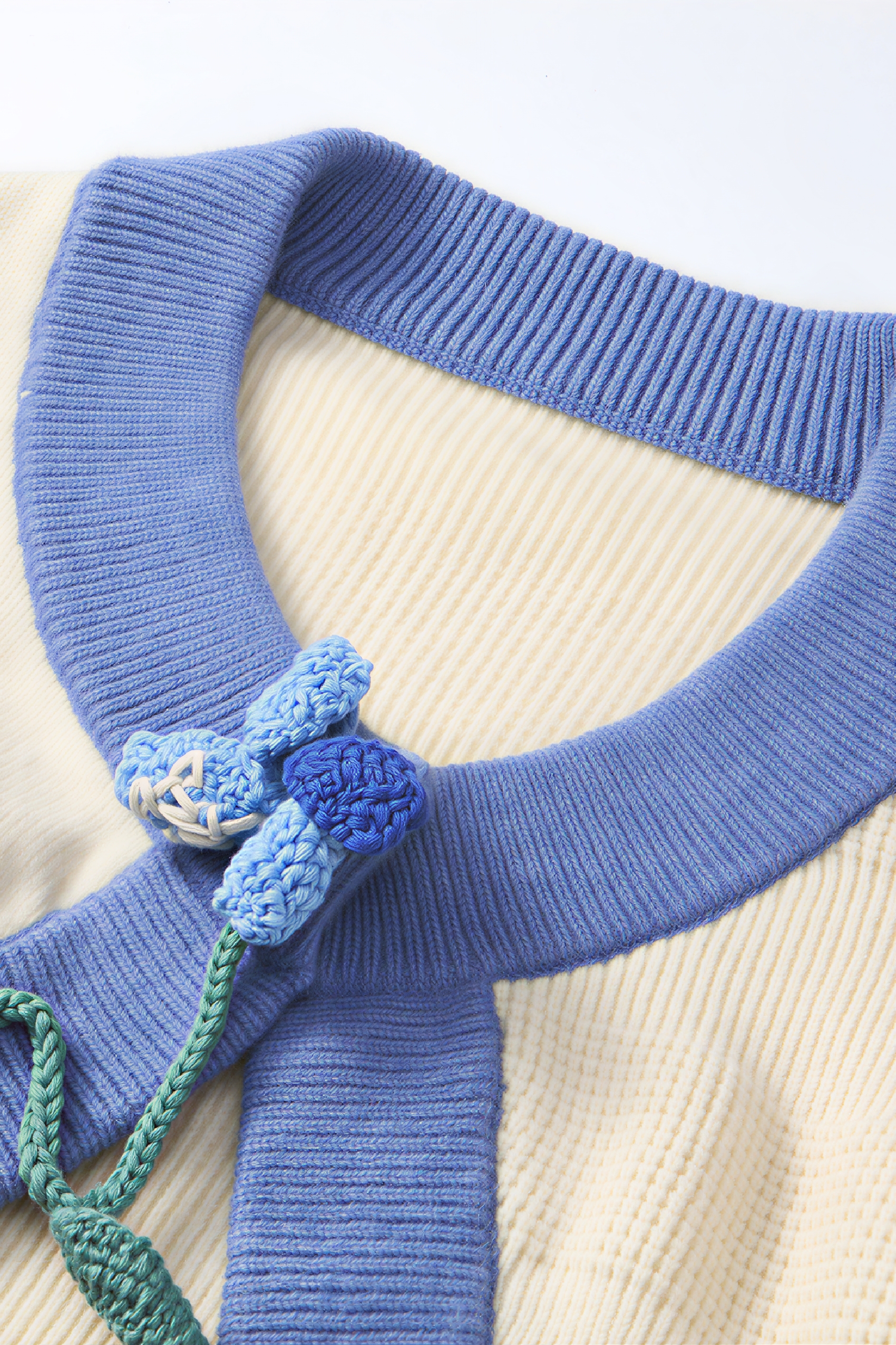 Relaxed Cropped Knit Cardigan