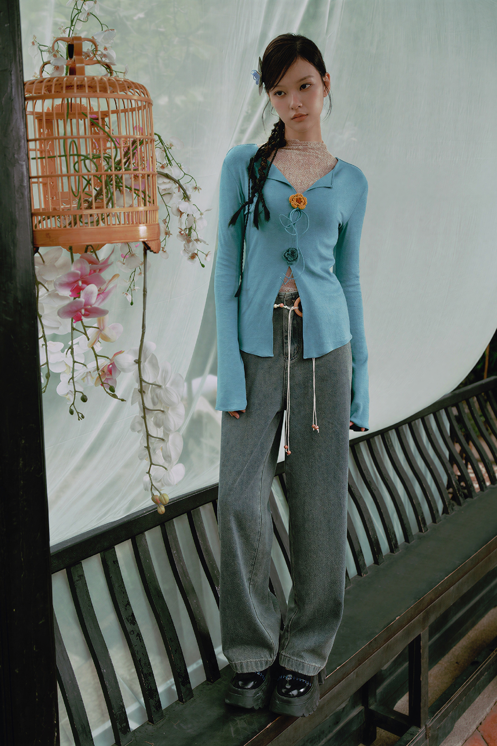 Modern Chinese-Inspired V-Neck Long-Sleeve Top