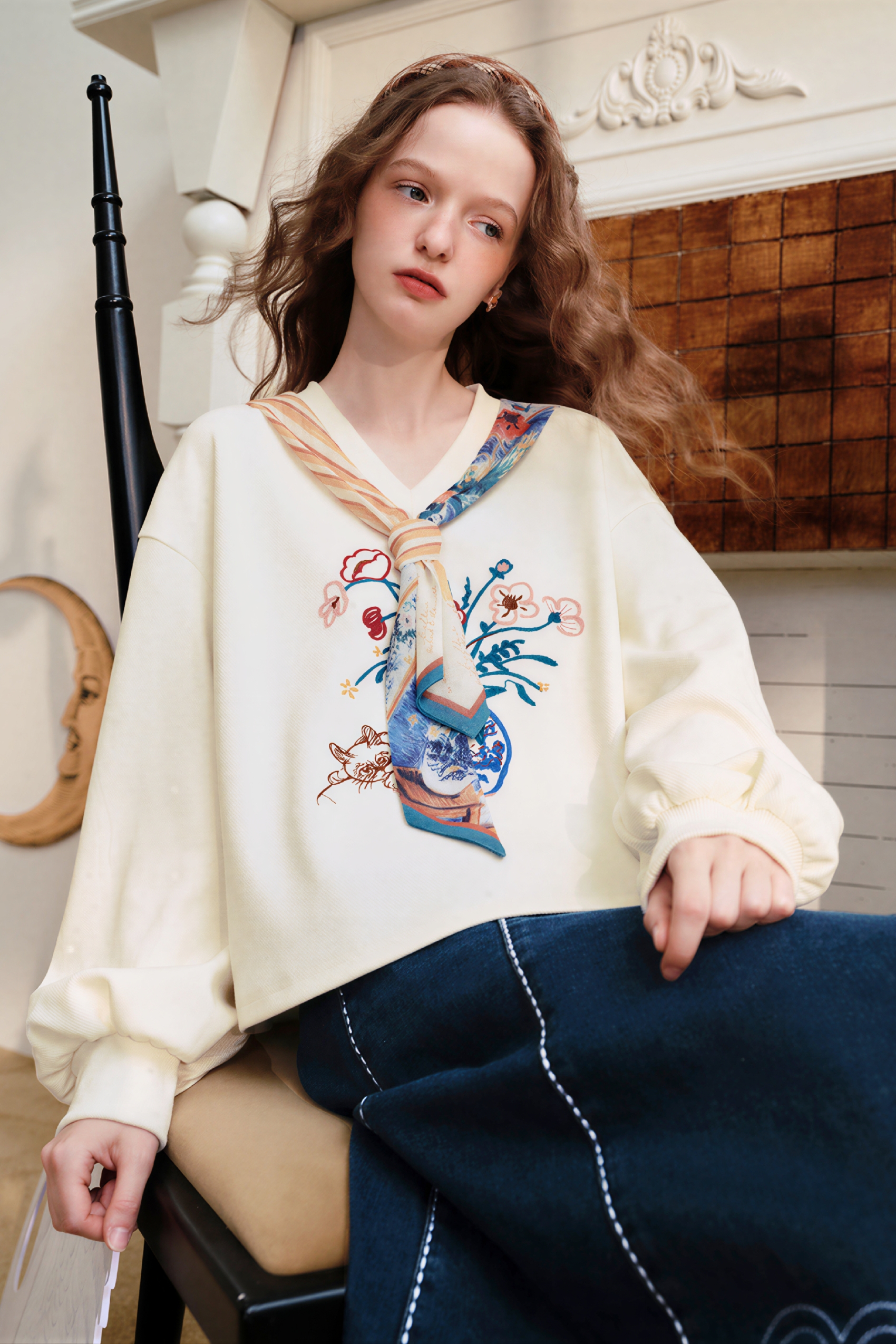 Retro Print Tie-Waist V-Neck T-Shirt